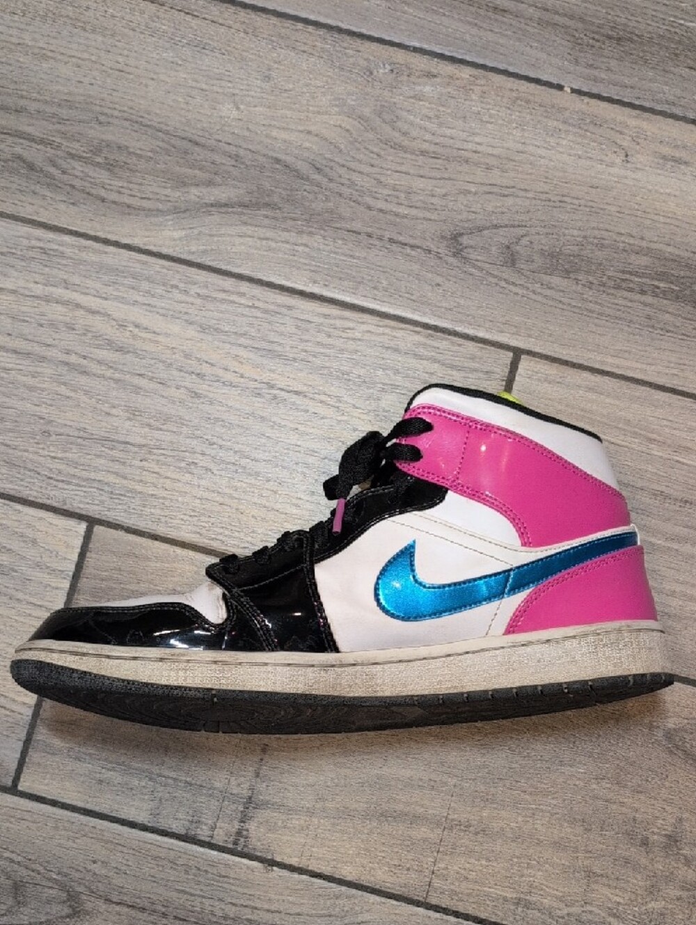 Air Jordan Mid SE Cyber Active Y2K Retro High Top Basketball Sneakers - Picture 3 of 12